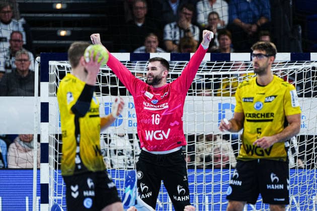 Cheers after Miljan Vujovics save TVB Stuttgart, 16 GER, THW Kiel vs TVB Stuttgart, Handball, 1 Bundesliga, Matchday 16, Season 2025 2026, 10 12 2025 GER, THW Kiel vs TVB Stuttgart, Handball, 1 Bundesliga, Matchday 16, Season 2025 2026, 10 12 2025 Kiel Copyright: xEibner-Pressefoto MarcelxvonxFehrnx EP_MFN