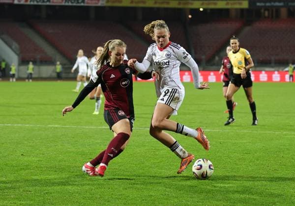 10 12 2025 Soccer Season 2025 2026 1 Womens Soccer Bundesliga 11 Matchday 1 FC Nürnberg FCN Club SG Eintracht Frankfurt SGE Sportfoto Zink DaMa xdaxmax Luisa Guttenberger 4, 1 FC Nürnberg FCN Jarne Teulings 9, Eintracht Frankfurt