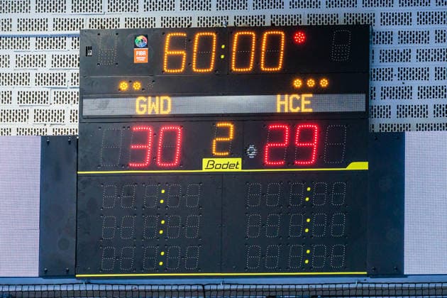Final score 30 29 GER, GWD Minden vs HC Erlangen, Handball, 1 Bundesliga, Matchday 16, Season 2025 2026, 10 12 2025 GER, GWD Minden vs HC Erlangen, Handball, 1 Bundesliga, Matchday 16, Season 2025 2026, 10 12 2025 Luebbecke Copyright: xEibner-Pressefoto JanxRollingerx EP_JSK