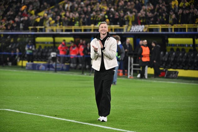 Marco Reus was a guest in the stadium and was celebrated by the fans 10 12 2025, Football, UEFA Champions League 2025 2026, Matchday 6, Borussia Dortmund FK Bodö Glimt UEFA regulations prohibit any use of photographs as image sequences and or quasi video Dortmund Signal Iduna Park Nordrhein Westfalen Germany Team2