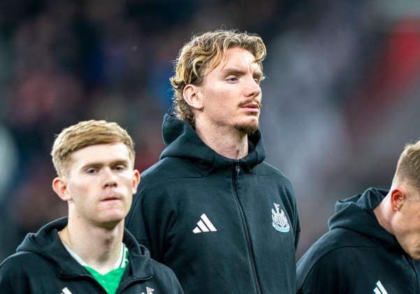 Leverkusen, BayArena, 10 12 25, GER, Men, UEFA Champions League, Season 2025 2026, Bayer 04 Leverkusen Newcastle United Bild Nick WOLTEMADE Newcastle United, 27 UEFA regulations prohibit any use of photographs as image sequences and or quasi video Copyright: HMBxMedia xMarcoxBader