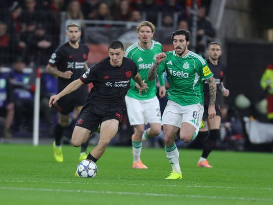 Ibrahim Maza B04 vs Sandro Tonali Newcastle , at the back is Nick Woltemade Newcastle , UEFA Champions League, Matchday 6, Bayer 04 Leverkusen vs Newcastle United, Bayarena Leverkusen, Germany, 10 12 2025