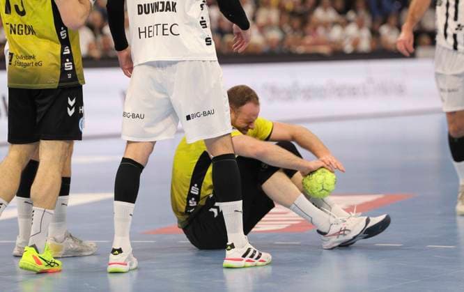 Photo Loser on the ground Lenny RUBIN Stuttgart Handball Men 1 Bundesliga on Wed 10 12 2025 THW Kiel TVB Stuttgart
