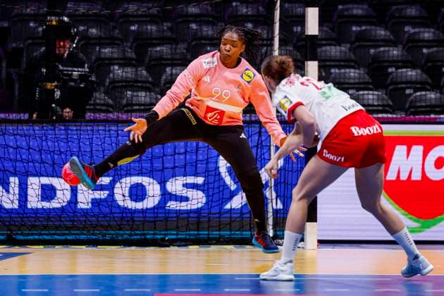 goalkeeper Hatadou Sako of France Denmark v France, Quarter finals - 27th IHF Women s Handball World Championship, WM, Weltmeisterschaft Denmark v France, Ahoy, December 10, 2025, Rotterdam, Netherlands.
