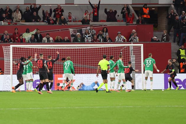 10 12 2025, xrekx, Football UEFA Champions League, Bayer 04 Leverkusen Newcastle United v l Goal celebration after the goal to celebrate the goal celebrate 1 0 by Robert Andrich Bayer 04 Leverkusen DFL DFB REGULATIONS PROHIBIT ANY USE OF PHOTOGRAPHS as IMAGE SEQUENCES and or QUASI VIDEO Leverkusen