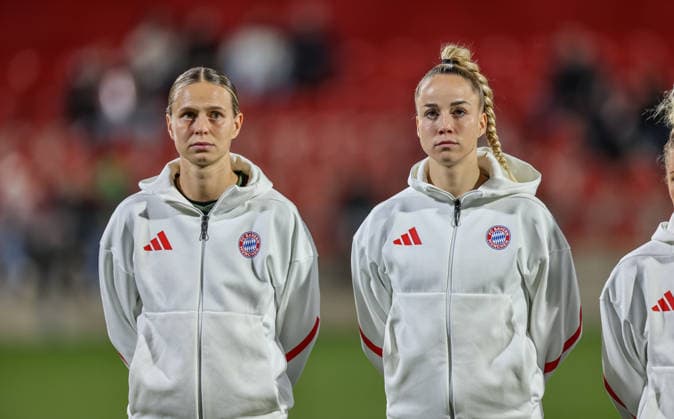 ESP, Madrid, Atletico Madrid vs FC Bayern Munich, WomenÂs Champions League, Football, UEFA, Season 2025 2026, Centro Deportivo Wanda Alcala de Henares, 5 Matchday in the picture from l Klara Bühl Bayern Munich 17 , Giulia Gwinn Bayern Munich 7 before the match in Madrid DFB DFL REGULATIONS PROHIBIT ANY USE OF PHOTOGRAPHS AS IMAGE SEQUENCES AND OR QUASI VIDEO, 10 12 2025 Copyright: HMBxMedia HendrikxHamelau