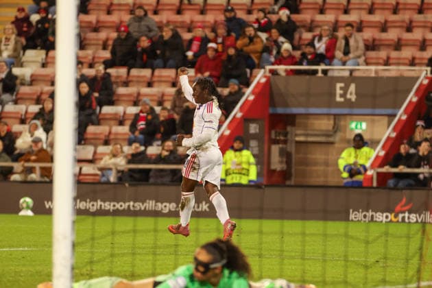 Manchester United, ManU Women v Olympique Lyonnes Women - UEFA Women s Champions League Olympique Lyonnes Women s Tabitha Chawinga scores first goal of the match against Manchester United Women s and celebrates - UEFA Women s Champions League - 12.11.2025 Leigh Leigh Sports Village United Kingdom Copyright: xZacharyxLockex