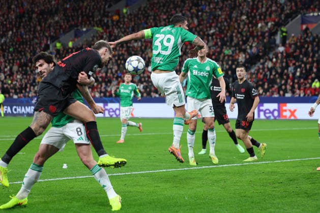 GER, UEFA CL, matchday 6, league phase, Bayer 04 Leverkusen GER vs Newcastle United ENG , 10 12 2025, BayArena, Leverkusen, GER, UEFA CL, matchday 6, league phase, Bayer 04 Leverkusen GER vs Newcastle United ENG , , pictured 1 0 for Leverkusen by Robert Andrich Leverkusen 8 , header goal nordphotoxGmbHx xMeuter nph00351