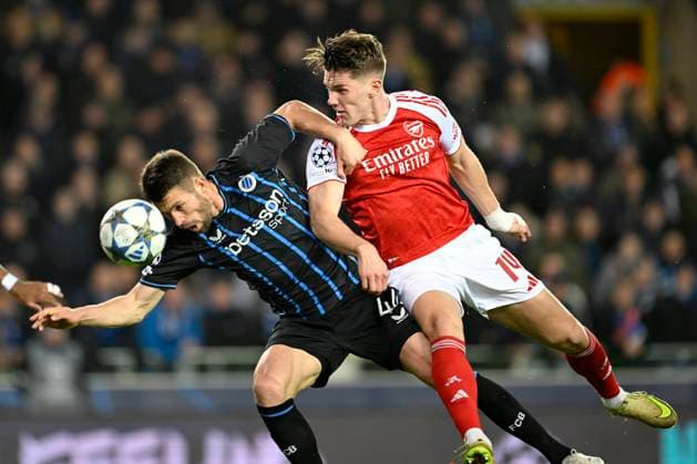 Club Brugge v Arsenal - UEFA Champions League BRUGGE, BELGIUM - DECEMBER 10 : Mechele Brandon defender of Club Brugge and Gyokeres Vikto forward of Arsenal during the UEFA Champions League 2025 26 League Phase MD6 match between Club Brugge and Arsenal on December 10, 2025 in Brugge, Belgium, 10 12 2025 Brugge Belgium  Copyright: xNicoxVereeckenx