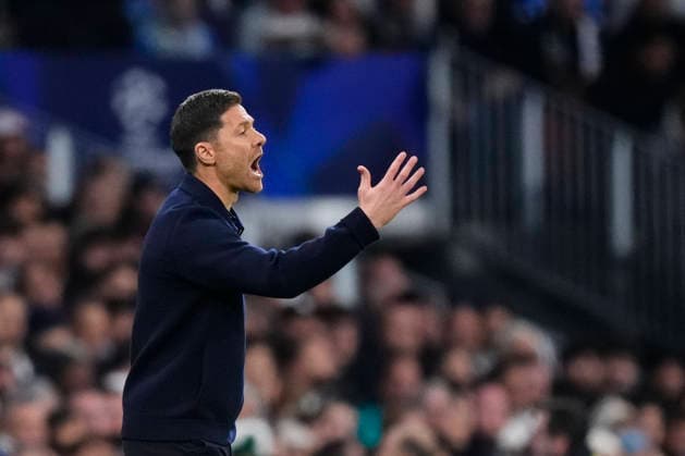 Real Madrid C.F. v Manchester City - UEFA Champions League 2025 26 League Phase MD6 Xabi Alonso head coach of Real Madrid gives instructions during the UEFA Champions League 2025 26 League Phase MD6 match between Real Madrid C.F. and Manchester City at Estadio Santiago Bernabeu on December 10, 2025 in Madrid, Spain. Madrid Spain  Copyright: xJosexBretonx originalFilename:bretonhernandez-realmadr251210_npbWo.jpg