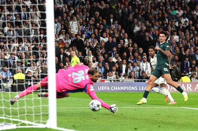 Rodrygo of Real Madrid scores a goal to make the score 1-0 Real Madrid v Manchester City, UEFA Champions League, Group Stage, Football, Bernabeu, Madrid, Spain - 10 Dec 2025Madrid Bernabeu Spain EDITORIAL USE ONLY No use with unauthorised audio, video, data, fixture lists, club league logos or live services. Online in-match use limited to 120 images, no video emulation. No use in betting, games or single club league player publications. Copyright: xKieranxMcManus Shutterstockx 16009961y