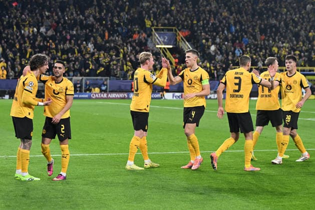 Julian Brandt Borussia Dortmund goal celebration, celebrates after scoring his team?s first goal with teammates during the UEFA Champions League 2025 26 MD6 match between Borussia Dortmund and FK Bodo Glimt, BVB Stadion on December 10, 2025 in Dortmund, Germany, Germany Photo by Ralf Treese DeFodi Images Julian Brandt Borussia Dortmund celebrates after scoring his team?s first goal with teammates during the UEFA Champions League 2025 26 League Phase MD6 match between Borussia Dortmund and FK Bodo Glimt at BVB Stadion Dortmund on December 10, 2025 in Dortmund, Germany Photo by Ralf Treese DeFodi Images