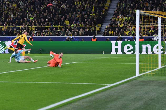 Soccer UEFA Champions League Matchday 6 Borussia Dortmund FK Bodö Glimt on 10 12 2025 at Signal Iduna Park in Dortmund Goal Shot Goal to 1 0 by Julian Brandt Dortmund xRx