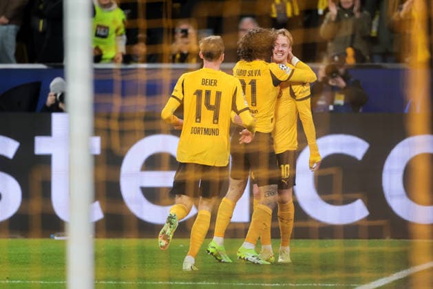 10 12 2025, Football, Season 2025 2026, UEFA Champions League, Matchday 6, Borussia Dortmund FK Bodo Glimt, BVB players celebrate the 1-0 goal by Julian Brandt Borussia Dortmund , Dortmund Signal Iduna Park NRW Germany xRHR PHOTO DEx Copyright: DennisxEwert RHR-FOTOx RHR-FOTO DE