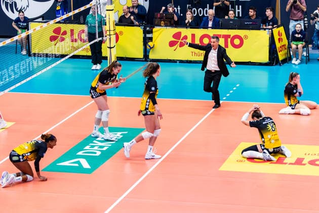 10 12 2025, GER, Volleyball, Women, Season 25 26, ZOI DVV Pokal, Semifinal, VfB 91 Suhl Lotto Thueringen Dresdner SC VfB Suhl wins the cup semifinal against Dresdner SC with 3 2 sets 98527 Suhl Sporthalle Wolfsgrube Thüringen Germany