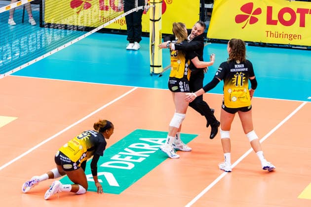 10 12 2025, GER, Volleyball, Women, Season 25 26, ZOI DVV Pokal, Semifinal, VfB 91 Suhl Lotto Thueringen Dresdner SC VfB Suhl wins the cup semifinal against Dresdner SC with 3 2 sets 98527 Suhl Sporthalle Wolfsgrube Thüringen Germany