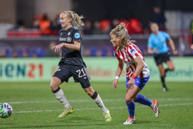 ESP, Madrid, Atletico Madrid vs FC Bayern Munich, WomenÂs Champions League, Football, UEFA, Season 2025 2026, Centro Deportivo Wanda Alcala de Henares, 5 Matchday in picture Pernille Harder Bayern Munich 21 DFB DFL REGULATIONS PROHIBIT ANY USE OF PHOTOGRAPHS AS IMAGE SEQUENCES AND OR QUASI VIDEO, 10 12 2025 Copyright: HMBxMedia HendrikxHamelau