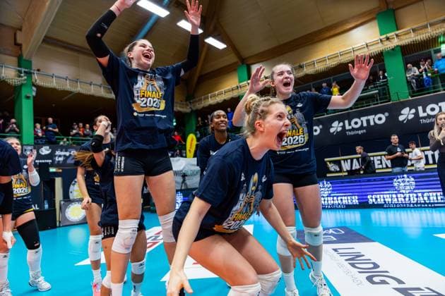 10 12 2025, GER, Volleyball, Women, Season 25 26, ZOI DVV Pokal, Semifinal, VfB 91 Suhl Lotto Thueringen Dresdner SC VfB Suhl wins the cup semifinal against Dresdner SC with 3 2 sets 98527 Suhl Sporthalle Wolfsgrube Thüringen Germany