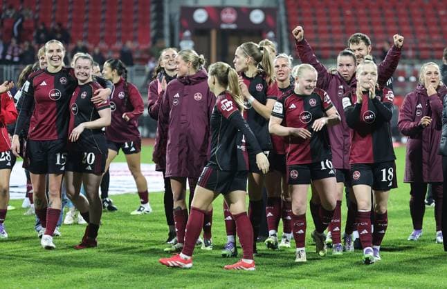 10 12 2025 Soccer season 2025 2026 1 Womens Soccer Bundesliga 11 Matchday 1 FC Nuremberg FCN Club SG Eintracht Frankfurt SGE Sportfoto Zink DaMa xdaxmax cheering joy after the end of the match Team Team of FCN cheering joy after the end of the match