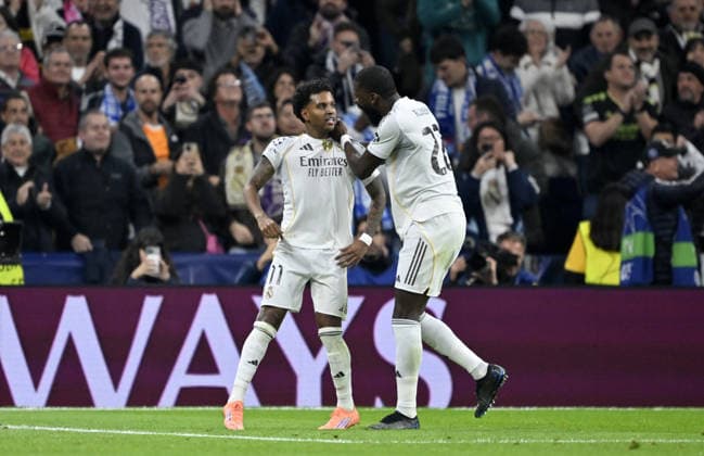 Real Madrid v Manchester City - UEFA Champions League MADRID, SPAIN - DECEMBER 10: Real Madrid’s Rodrygo Goes (L) celebrates his goal with teammate Antonio Rudiger (R) during the UEFA Champions League Matchday 6 game against Manchester City at Bernabeu Stadium in Madrid, Spain, on December 10, 2025. Burak Akbulut Anadolu Madrid Spain. Editorial use only. Please get in touch for any other usage.  Copyright: x2025xAnadoluxBurakxAkbulutx