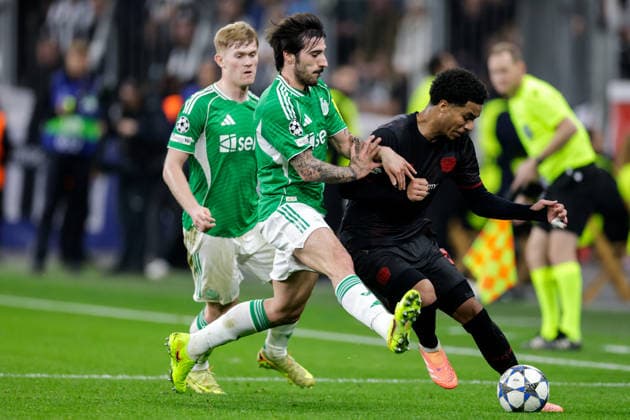 2025-12-10 Bayer 04 Leverkusen v Newcastle United FC - UEFA Champions League 2025 26 League Phase MD6 LEVERKUSEN, GERMANY - DECEMBER 10: Malik Tillman of Bayer 04 Leverkusen battles for the ball with Lewis Hall of Newcastle United FC and Sandro Tonali of Newcastle United FC during the UEFA Champions League 2025 26 League Phase MD6 match between Bayer 04 Leverkusen and Newcastle United FC at BayArena on December 10, 2025 in Leverkusen, Germany. Leverkusen BayArena Germany Content not available for redistribution in The Netherlands directly or indirectly through any third parties. Copyright: xJorisxVerwijstx