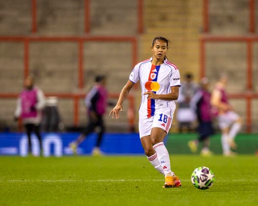 10th December 2025; Leigh Sports Village, Manchester, England; Womens Champions League Football, Manchester United, ManU versus Lyon Women; Alice Sombath of OL Lyonnes crosses the ball  TimxWilliams
