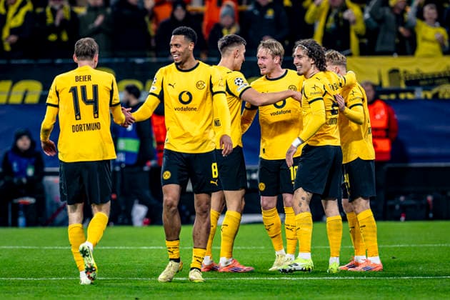 players of Borussia Dortmund celebrating the goal of Borussia Dortmund midfielder Julian Brandt 2 1, during the match Borussia Dortmund vs FK Bodo Glimt at the BVB Stadion Dortmund for the Champions League phase Matchday 6 season 2025 2026 in DORTMUND, Germany on 10 December 2025, photo by Stefan Koops EYE4images DeFodi Images