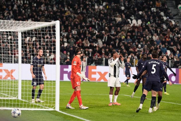 Juventus™s Jonathan David disappointed during the Uefa Champions League soccer match, between Juventus and Pafos at the Allianz Stadium in Turin, League phase Matchday 6, north west Italy - December 10, 2025. - Soccer  Copyright: xFabioxFerrari LaPressex