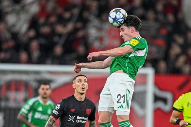 Header Header duel Alex Grimaldo Leverkusen 20 Tino Livramento United 21 10 12 2025 Soccer Champions League, Bayer Leverkusen vs Newcastle United FC, BayArena, Leverkusen, Copyright: xpepphotox xHorstxMauelshagenx pep00321, pep_20251210_hm_231096