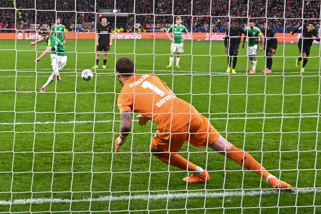 Anthony Gordon United 10 scores to make it 1 1 from the penalty spot 10 12 2025 Soccer Champions League, Bayer Leverkusen vs Newcastle United FC, BayArena, Leverkusen, Copyright: xpepphotox xHorstxMauelshagenx pep00321, pep_20251210_hm_231280