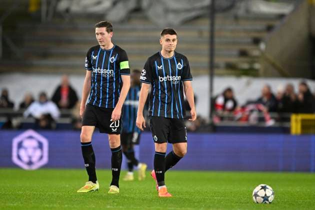 Club Brugge v Arsenal - UEFA Champions League BRUGGE, BELGIUM - DECEMBER 10 : Vanaken Hans midfielder of Club Brugge and Tresoldi Nicolo forward of Club Brugge look dejected during the UEFA Champions League 2025 26 League Phase MD6 match between Club Brugge and Arsenal on December 10, 2025 in Brugge, Belgium, 10 12 2025 Brugge Belgium  Copyright: xNicoxVereeckenx