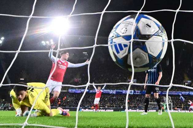 Club Brugge v Arsenal - UEFA Champions League BRUGGE, BELGIUM - DECEMBER 10 : Van Den Heuvel Dani goalkeeper of Club Brugge looks dejected after Arsenal scored their third goal during the UEFA Champions League 2025 26 League Phase MD6 match between Club Brugge and Arsenal on December 10, 2025 in Brugge, Belgium, 10 12 2025 Brugge Belgium  Copyright: xPeterxDexVoechtx