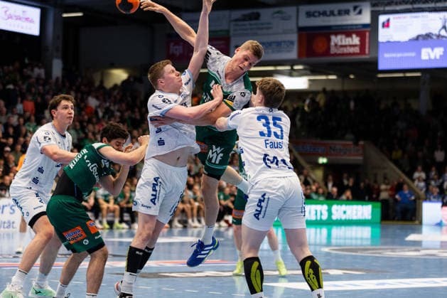 Martin HANNE FRISCH AUF Goeppingen, 42 GER, FRISCH AUF Goeppingen vs TBV Lemgo, Handball, Bundesliga, Matchday 16, Season 2025 2026, 10 12 2025, GER, FRISCH AUF Goeppingen vs TBV Lemgo, Handball, Bundesliga, Matchday 16, Season 2025 2026, 10 12 2025, Goeppingen Copyright: xEibnerxPressefoto OliverxSchmidtx EP_OST