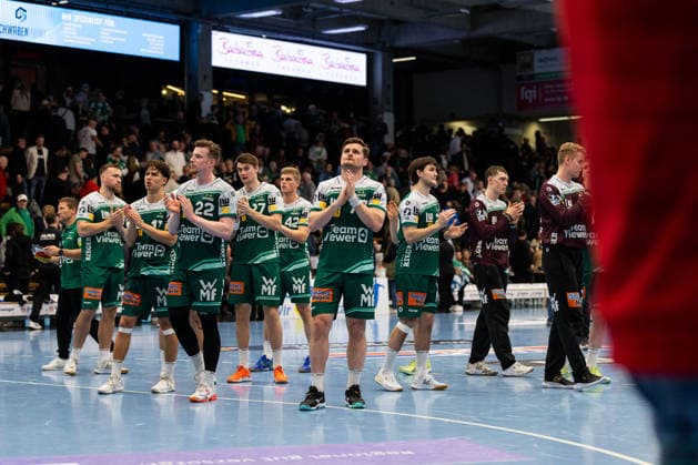FRISCH AUF Goeppingen is disappointed disappointed, dissatisfied, angry angry, emotions, anger, sadness, negative emotions GER, FRISCH AUF Goeppingen vs TBV Lemgo, Handball, Bundesliga, Matchday 16, Season 2025 2026, 10 12 2025, GER, FRISCH AUF Goeppingen vs TBV Lemgo, Handball, Bundesliga, Matchday 16, Season 2025 2026, 10 12 2025, Goeppingen Copyright: xEibnerxPressefoto OliverxSchmidtx EP_OST