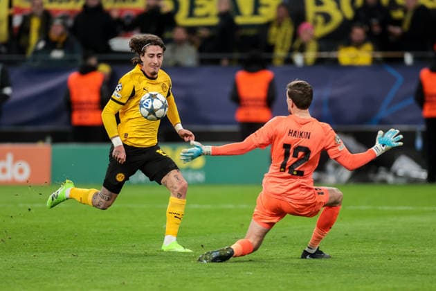 10 12 2025, Football, Season 2025 2026, UEFA Champions League, Matchday 6, Borussia Dortmund FK Bodo Glimt, v l Fabio Silva Borussia Dortmund fails to score against goalkeeper Nikita Haikin FK Bodo Glimt , Dortmund Signal Iduna Park NRW Germany xRHR PHOTO DEx Copyright: DennisxEwert RHR-FOTOx RHR-FOTO DE