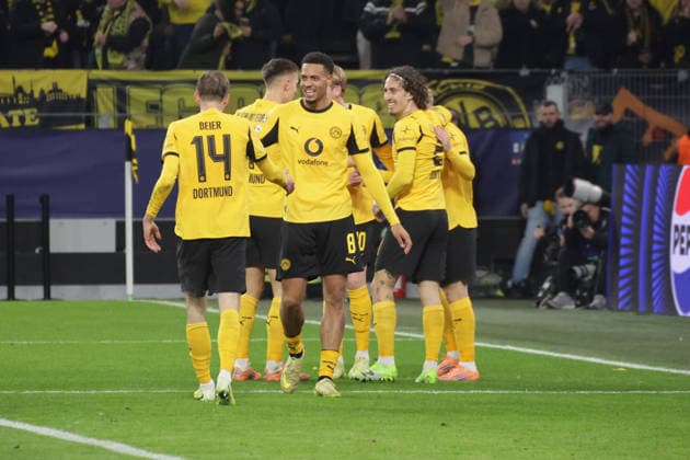 10 12 2025, xgrfx, Football UEFA Champions League , Borussia Dortmund Bodo Glimt v l Goal, Julian Brandt Borussia Dortmund DFL DFB REGULATIONS PROHIBIT ANY USE OF PHOTOGRAPHS as IMAGE SEQUENCES and or QUASI VIDEO Signal Iduna Park