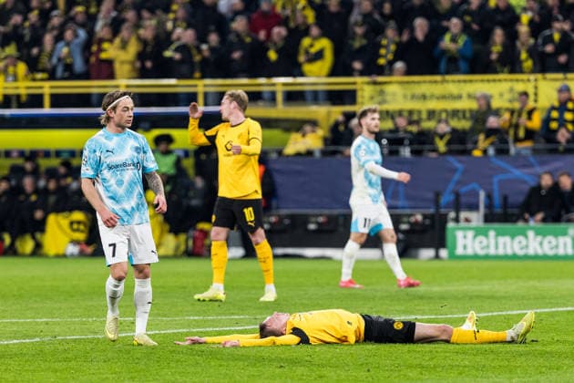 DORTMUND, GERMANY - DECEMBER 10: Maximilian Beier (Borussia Dortmund, 14) frustrated on the floor after a missed attempt during the UEFA Champions League match between Borussia Dortmund vs. FK Bodo Glimt at Signal Iduna Park on matchday 6 of the UEFA Champions League on December 10, 2025 in Dortmund, Germany. North Rhine Westphalia Germany Copyright: xBEAUTIFULxSPORTS Wunderlx