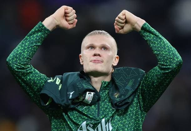 Erling Haaland of Manchester City celebrates at full time Real Madrid v Manchester City, UEFA Champions League, Group Stage, Football, Bernabeu, Madrid, Spain - 10 Dec 2025Madrid Bernabeu Spain EDITORIAL USE ONLY No use with unauthorised audio, video, data, fixture lists, club league logos or live services. Online in-match use limited to 120 images, no video emulation. No use in betting, games or single club league player publications. Copyright: xKieranxMcManus Shutterstockx 16009961bb