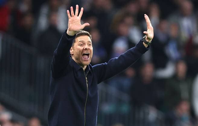Real Madrid manager Xabi Alonso gestures on the touchline Real Madrid v Manchester City, UEFA Champions League, Group Stage, Football, Bernabeu, Madrid, Spain - 10 Dec 2025Madrid Bernabeu Spain EDITORIAL USE ONLY No use with unauthorised audio, video, data, fixture lists, club league logos or live services. Online in-match use limited to 120 images, no video emulation. No use in betting, games or single club league player publications. Copyright: xKieranxMcManus Shutterstockx 16009961bk