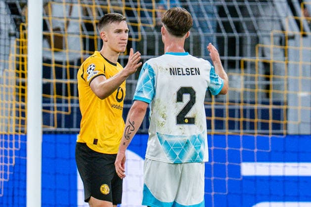 10 12 2025, Borussia Dortmund vs FK Bodo Glimt, UEFA Champions League, Matchday 6 Disappointment for Nico Schlotterbeck Borussia Dortmund, 4 Villads Nielsen FK Bodo Glimt 2 Regulations prohibit any use of photographs as image sequences and or quasi video Copyright: xBahhoxKarax