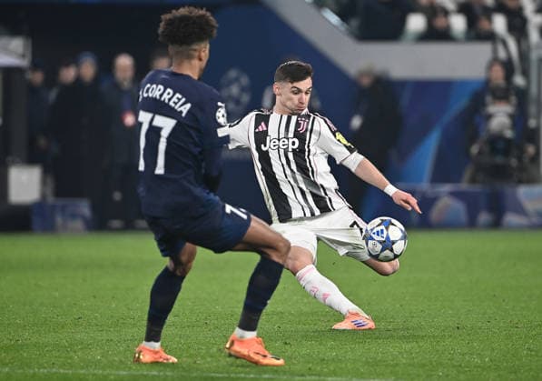 Juventus v Pafos FC - UEFA Champions League TURIN, ITALY, DECEMBER 10: Juventus Francisco Chico Conceicao (R) fight for the ball with Pafos s FC Joao Correia during the League phase UEFA Champions League football match between Juventus and Pafos FC at the Juventus Stadium in Turin, Italy, on December 10, 2025. Isabella Bonotto Anadolu Turin Italy. Editorial use only. Please get in touch for any other usage.  Copyright: x2025xAnadoluxIsabellaxBonottox