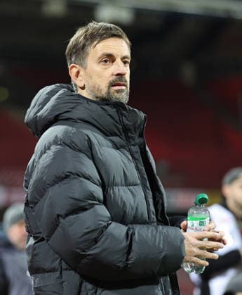10 12 2025 Soccer Season 2025 2026 1 Womens Soccer Bundesliga 11 Matchday 1 FC Nuremberg FCN Club SG Eintracht Frankfurt SGE Sportfoto Zink DaMa xdaxmax Niko Arnautis Coach Eintracht Frankfurt thoughtful disappointed disappointment
