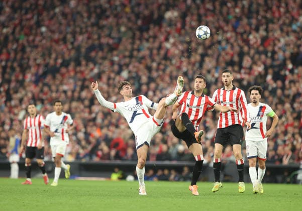 Athletic Club v Paris Saint-Germain - UEFA Champions League 2025 26 League Phase MD1 Athletic Club v Paris Saint-Germain PSG - UEFA Champions Fabian Ruiz (Paris Saint-Germain) and Gorka Guruzeta (Athletic Club) battle for the ball, Credit:Juan Lazkano Avalon Spain, Basque Country, Bilbao, San Mames  Copyright: xJuanxLazkanox xAvalonx 1058254392