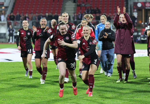 10 12 2025 Soccer Season 2025 2026 1 Womens Soccer Bundesliga 11 Matchday 1 FC Nuremberg FCN Club SG Eintracht Frankfurt SGE Sportfoto Zink DaMa xdaxmax cheering joy after the end of the match Jacqueline Baumgärtel Baumgaertel 20, 1 FC Nuremberg FCN Luisa Guttenberger 4, 1 FC Nuremberg FCN and team Team of FCN cheering joy after the end of the match