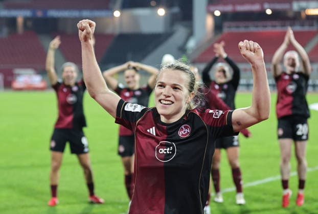 10 12 2025 Soccer Season 2025 2026 1 Womens Soccer Bundesliga 11 Matchday 1 FC Nuremberg FCN Club SG Eintracht Frankfurt SGE Sportfoto Zink DaMa xdaxmax Cheering joy after the end of the match Nastassja Lein 24, 1 FC Nuremberg FCN and team Team cheering happy