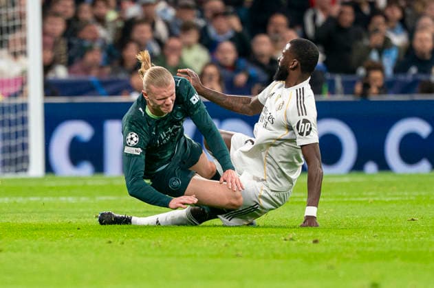 REAL MADRID CF v MANCHESTER CITY FC. CHAMPIONS LEAGUE 2025 2026. ROUND 6. Real Madrid CF s Antonio Rudiger (R) and Manchester City FC s Erling Haaland during Champions League 2025 2026 match. December 10,2025. (ALTERPHOTOS Ropero) MadridSpain  Copyright: xRoperox