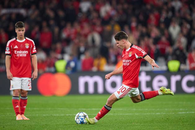 UEFA Champions League - SL Benfica v Napoli LISBON, PORTUGAL - DECEMBER 10: Georgiy Sudakov of SL Benfica passes the ball during the UEFA Champions League 2025 26 League Phase MD6 match between SL Benfica and Napoli at Estadio da Luz on December 10, 2025 in Lisbon, Portugal. (Photo by RSM Press via Photo Players Images Magara press) Lisbon Estadio da Luz Portugal Copyright: xx