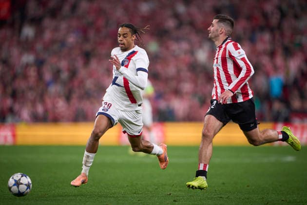 ATHLETIC DE BILBAO v PARIS SAINT-GERMAIN. CHAMPIONS LEAGUE 2025 2026. ROUND 6. Athletic de Bilbao s Jesus Areso (R) and Paris Saint-Germain s Bradley Barcola during Champions League 2025 2026 match. December 10,2025. (ALTERPHOTOS Ropero) BilbaoSpain  Copyright: xRoperox