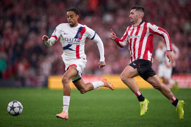 ATHLETIC DE BILBAO v PARIS SAINT-GERMAIN. CHAMPIONS LEAGUE 2025 2026. ROUND 6. Athletic de Bilbao s Jesus Areso (R) and Paris Saint-Germain s Bradley Barcola during Champions League 2025 2026 match. December 10,2025. (ALTERPHOTOS Ropero) BilbaoSpain  Copyright: xRoperox