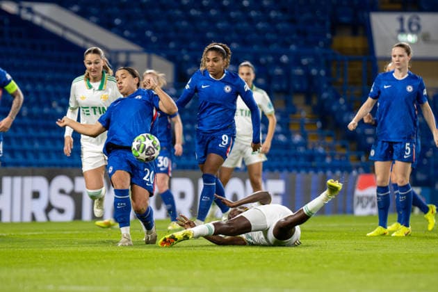 Sam Kerr (20 Chelsea) blocks a shot at goal during the match between Chelsea and Roma in the UEFA Women s Champions League - League Stage at Stamford Bridge, London, England on Wednesday 10th December 2025. Copyright: xClairexJeffreyx xSPPx Sportspressphoto_SPR72764